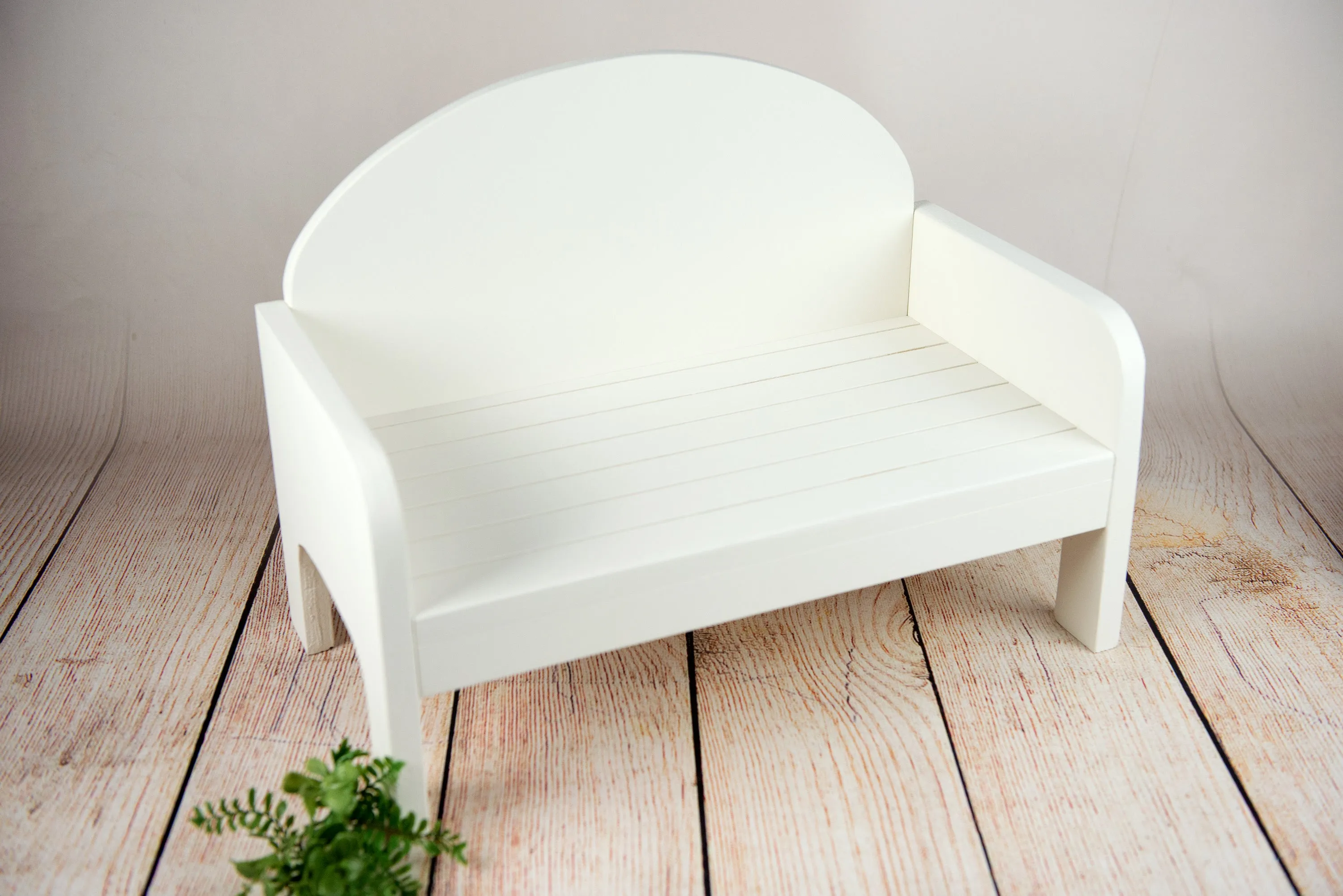 Park Bench - Cozy Curve - White