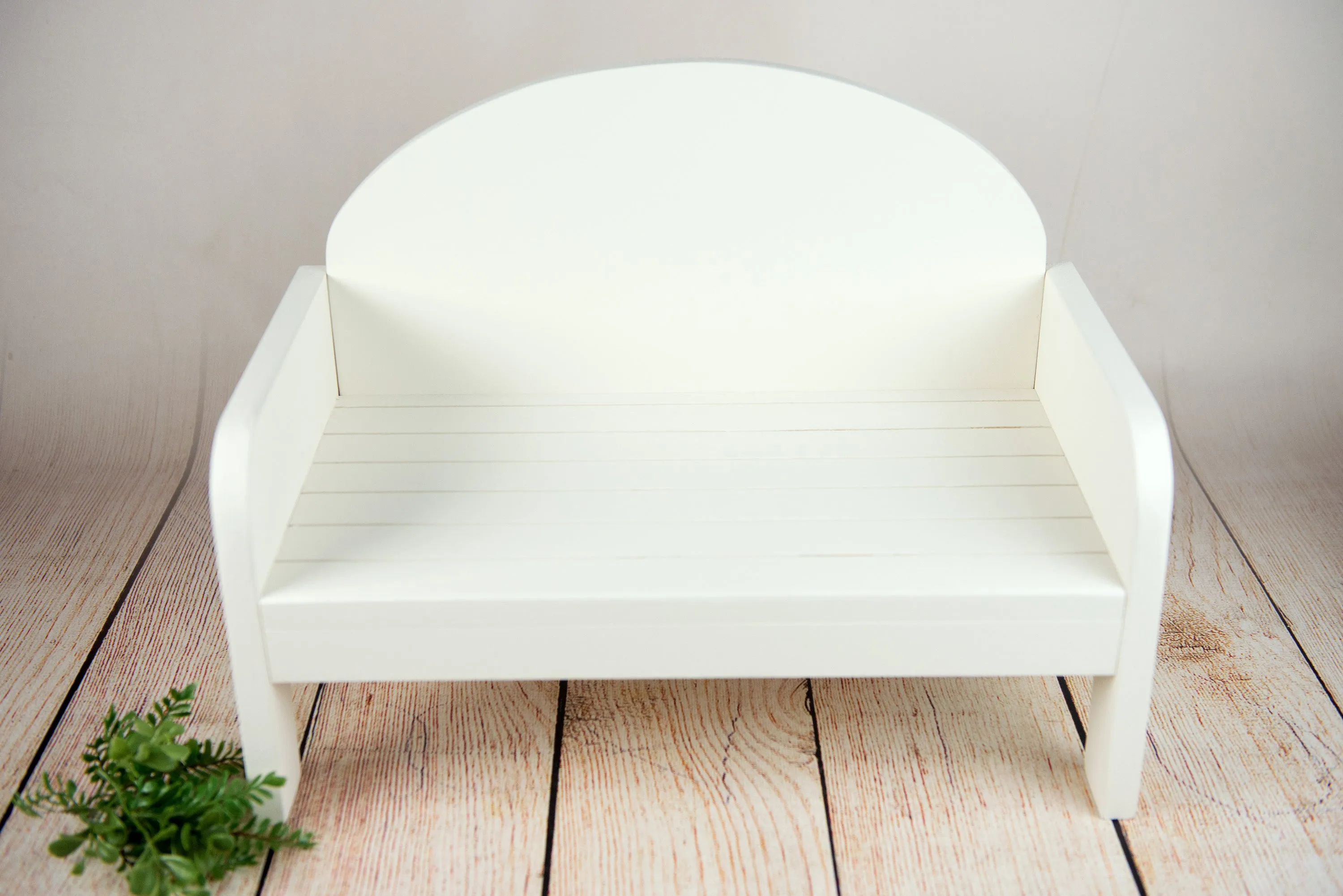 Park Bench - Cozy Curve - White