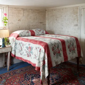 "18 c. French Floral" King Bedcover